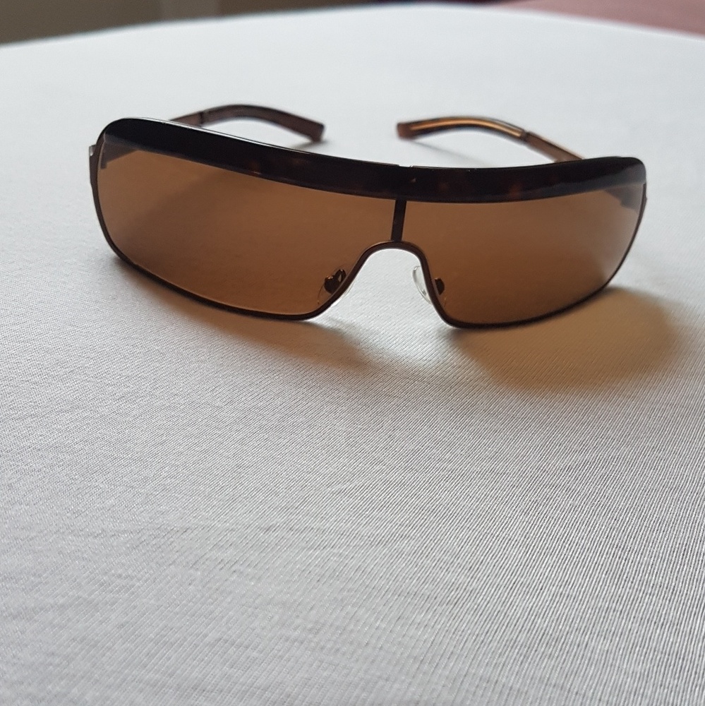 Burberry sunglasses